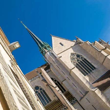 Le Saint B Au Pied De La Cathedrale Saint Benigne Lejlighed Dijon Eksteriør billede