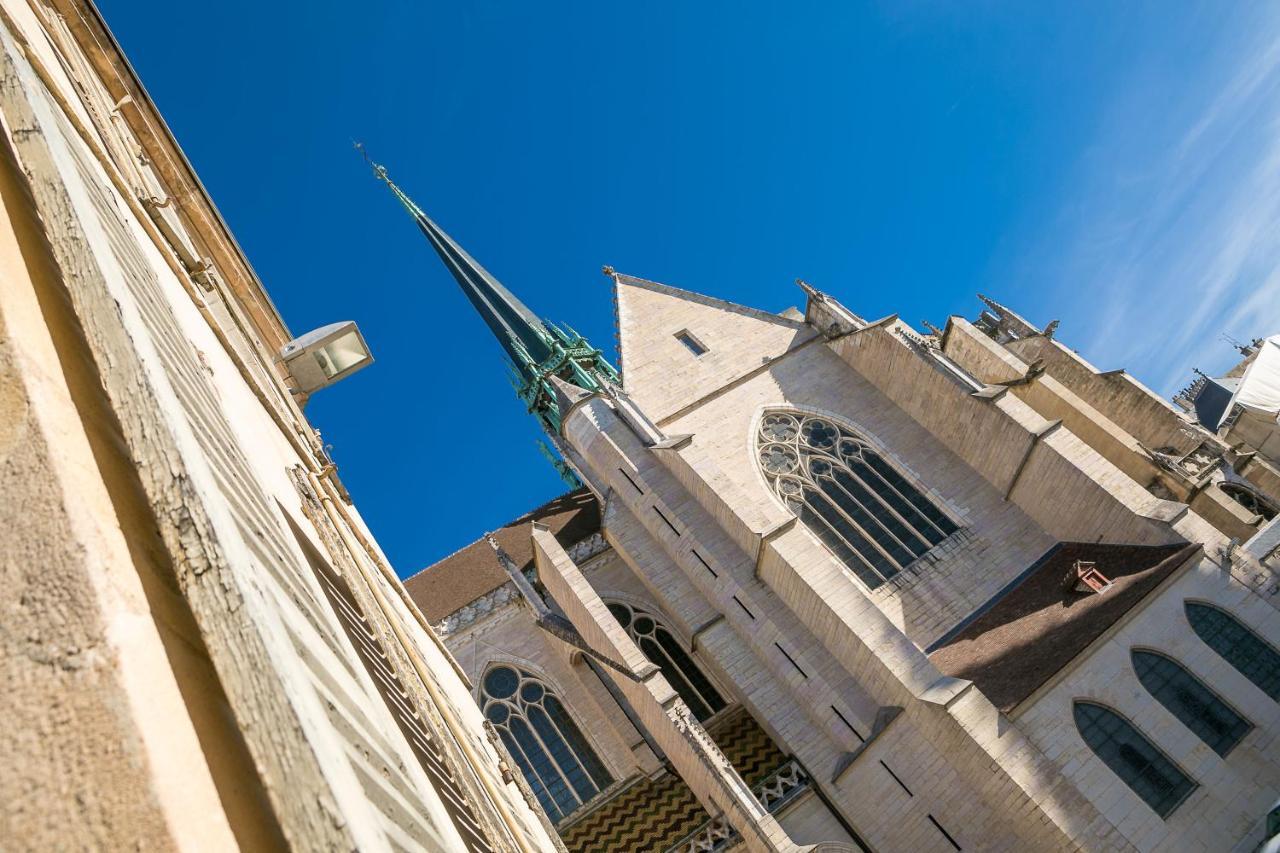 Le Saint B Au Pied De La Cathedrale Saint Benigne Lejlighed Dijon Eksteriør billede